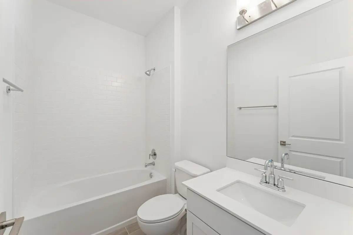 Hall Bath at 10128 NW Field Flower Trail, Port St. Lucie