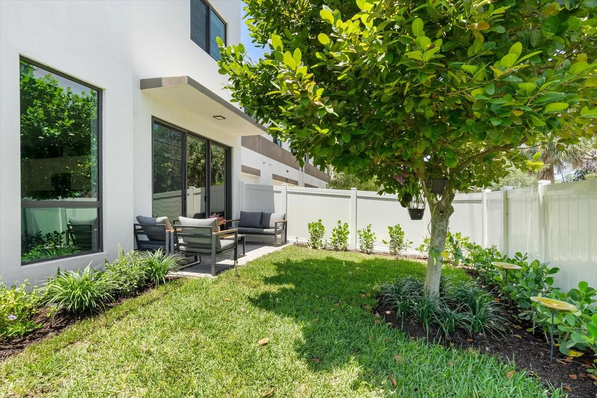 28-341 SW 16th Ct Ft. Lauderdale, FL-104 at 341 SW 16th Court, Fort Lauderdale