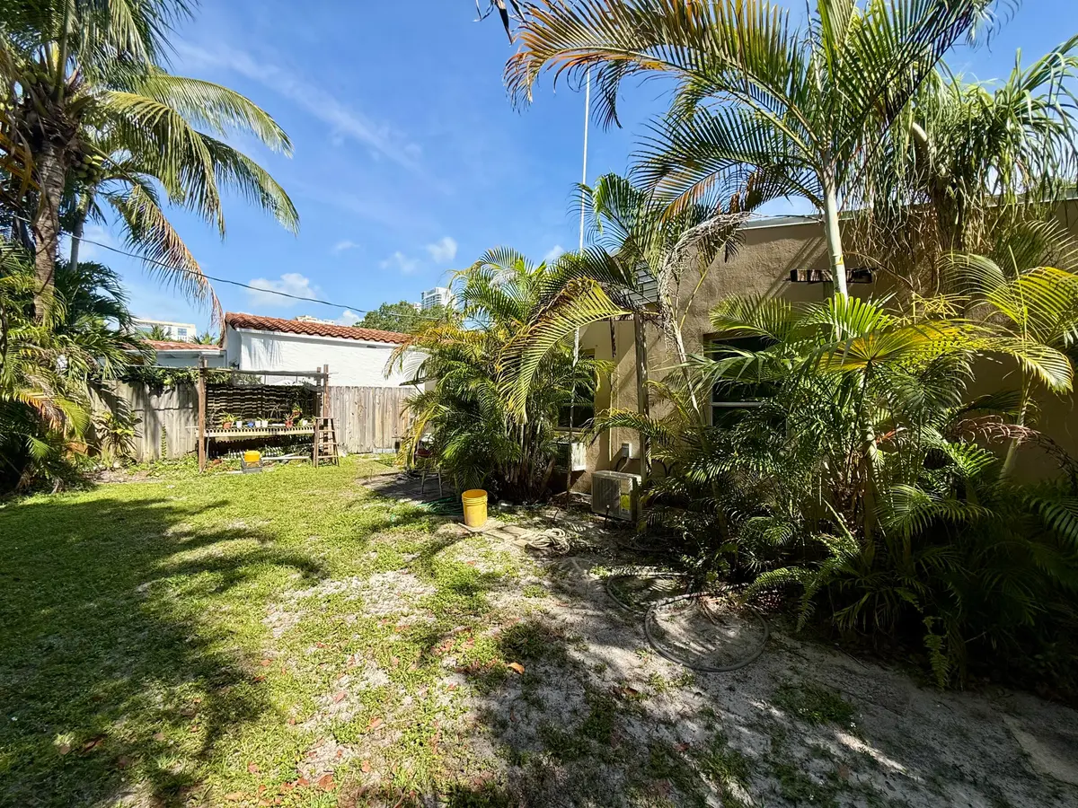 IMG_0101 at 804 SE 5th Court, Fort Lauderdale