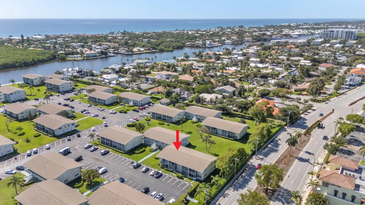 Aerial at 740 W Horizons W 203, Boynton Beach