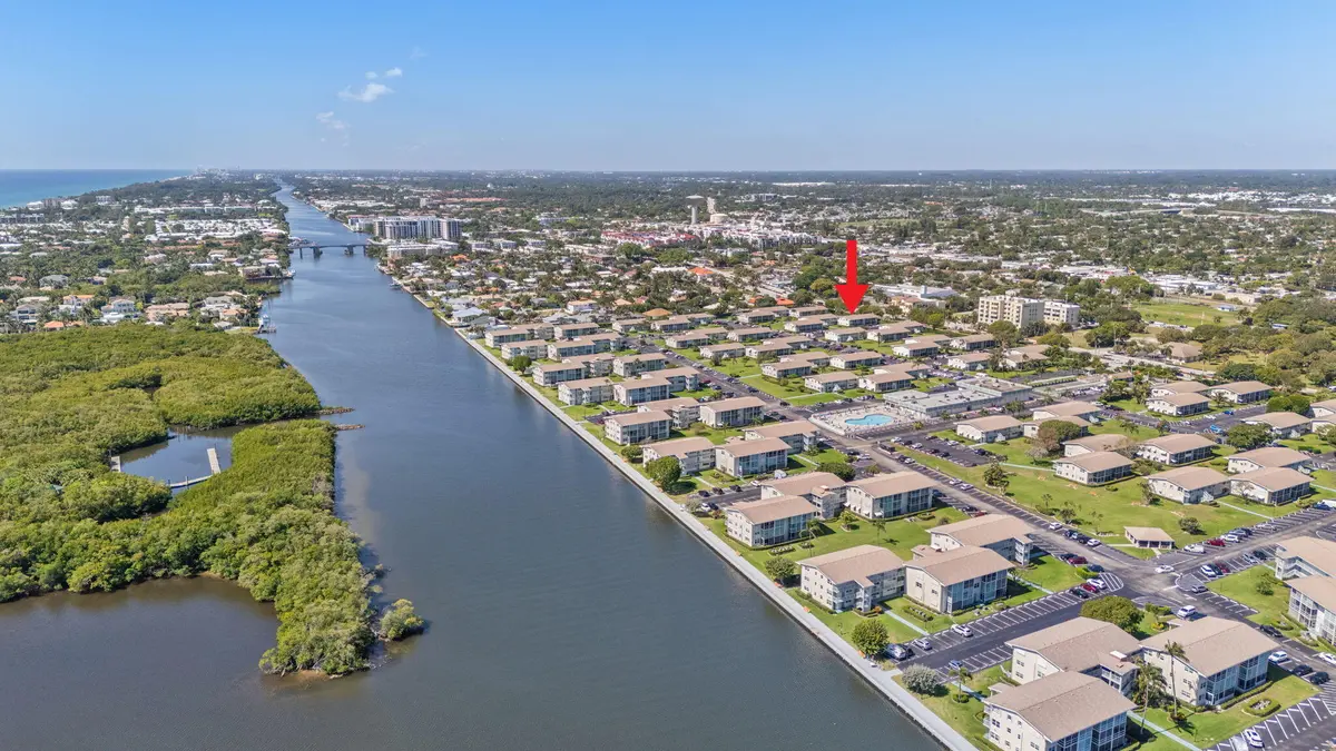 Aerial at 740 W Horizons W 203, Boynton Beach