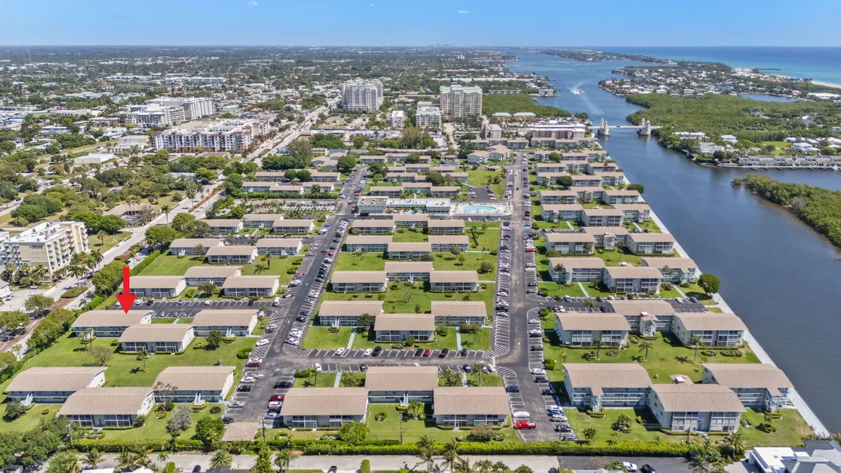 Aerial at 740 W Horizons W 203, Boynton Beach