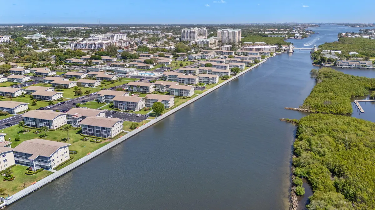 Intracoastal at 740 W Horizons W 203, Boynton Beach