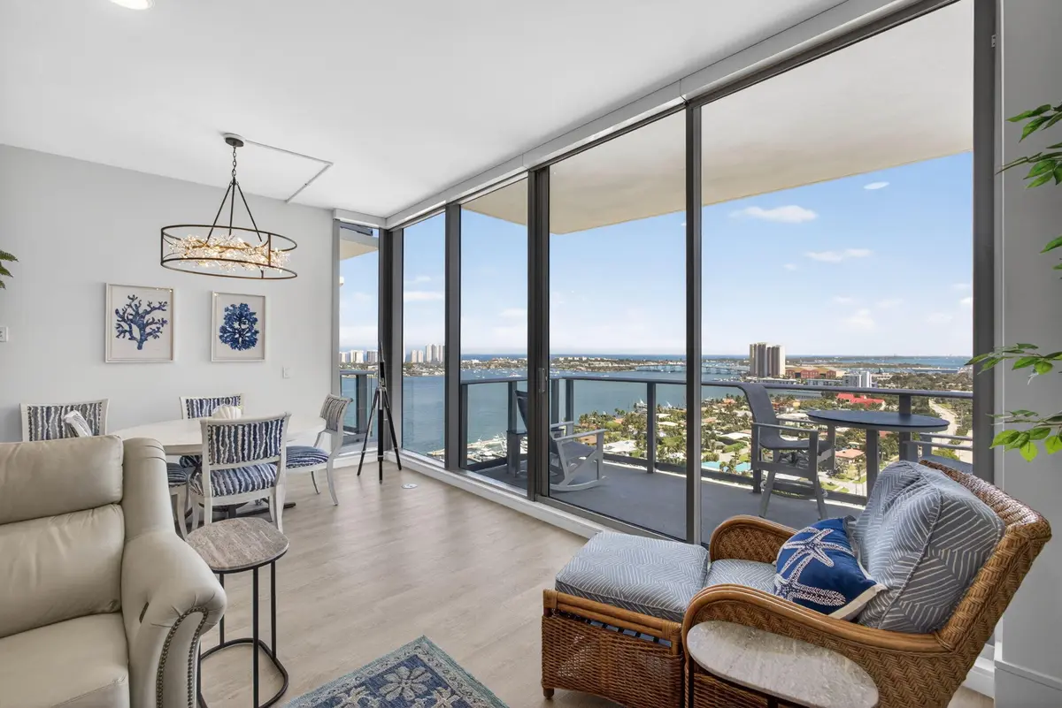 South-Facing View at 220 Lake Shore Drive 1907, West Palm Beach