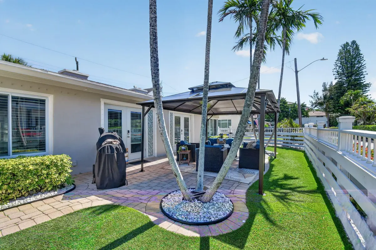 10-web-or-mls-DSC_6186 at 22 Oceanview Drive 22, Ocean Ridge