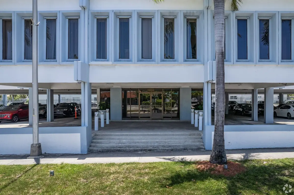 Photo 3 at 16666 NE 19th Avenue 101-102, North Miami Beach