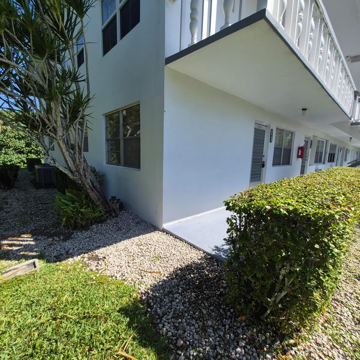 101 Northampton F, West Palm Beach, FL – photo 2