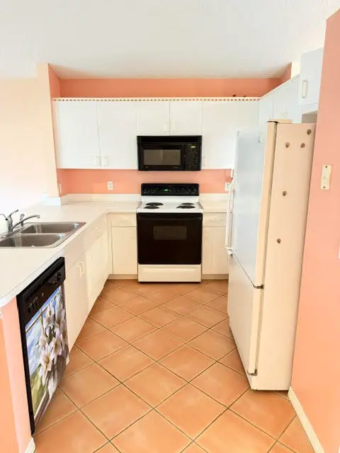 R6 at 606 NW San Remo Circle, Port St. Lucie