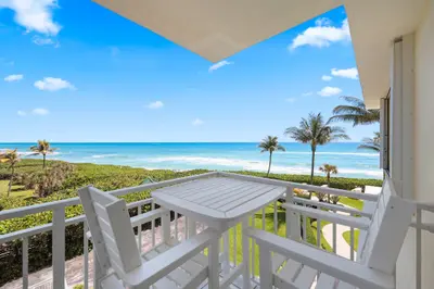 500 Ocean Drive E4c, Juno Beach – sold