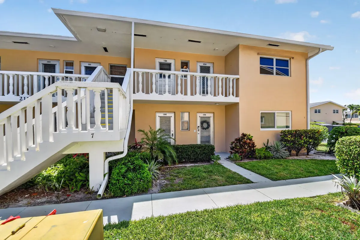 Outside 3 at 2111 NE 1st Court 204, Boynton Beach