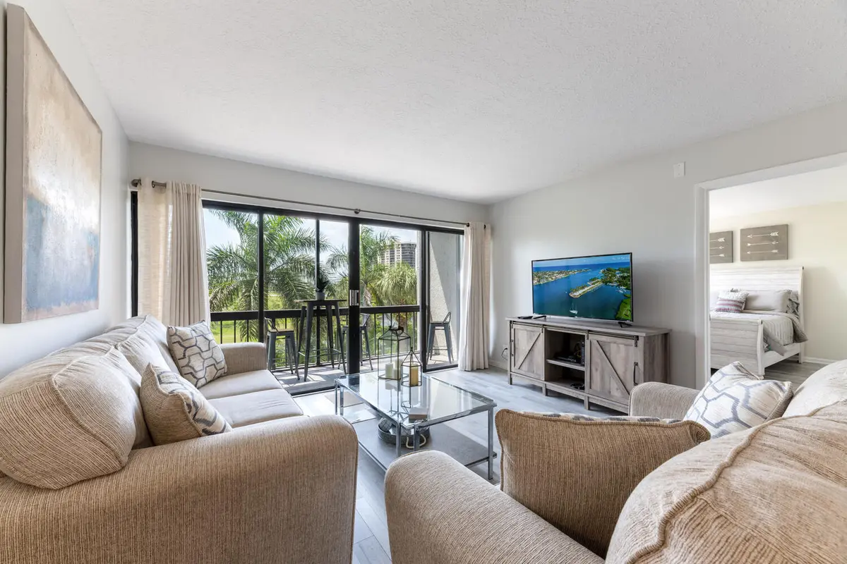 20220619145501770673000000-o at 3050 Presidential Way 305, West Palm Beach