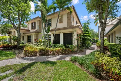 181 Evergrene Parkway 14-b, Palm Beach Gardens – sold