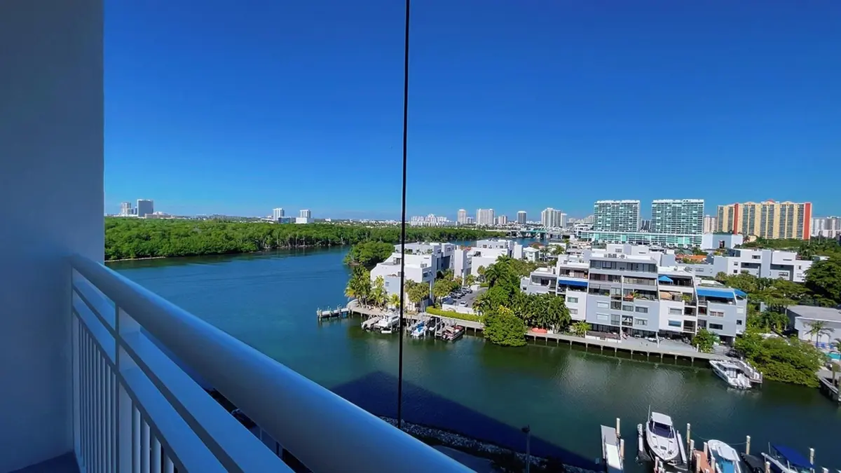 Photo 2 at 400 Kings Point Drive 1027, Sunny Isles Beach