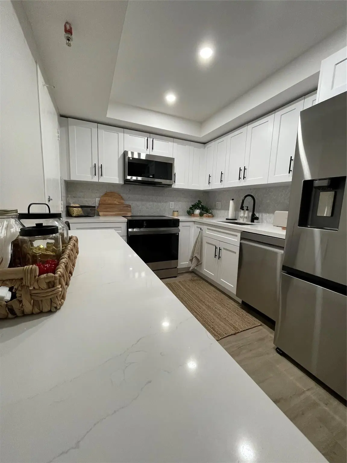 Photo 6 at 400 Kings Point Drive 1027, Sunny Isles Beach