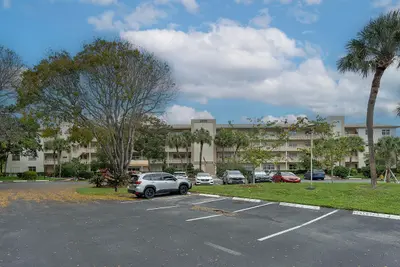 2905 Victoria Place G4, Coconut Creek – sold