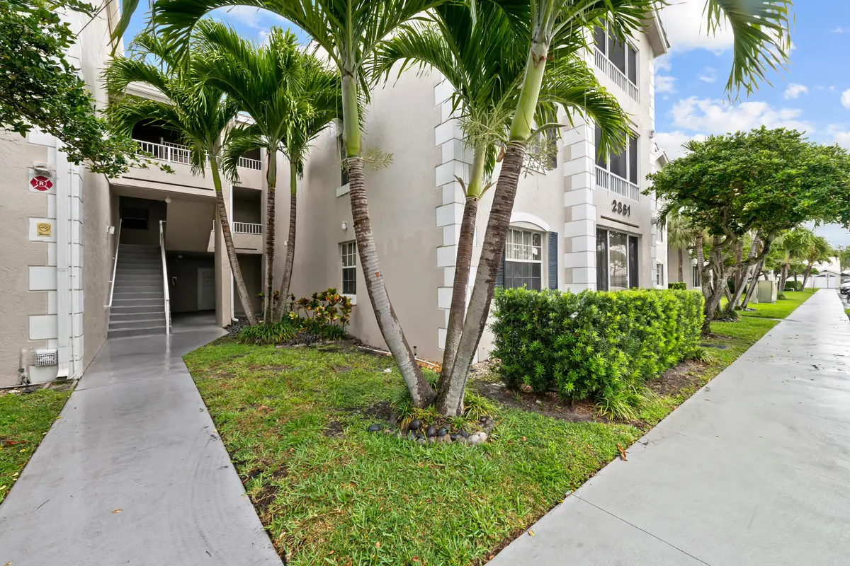 DSC_5925 at 2861 N Oakland Forest Drive 202, Oakland Park