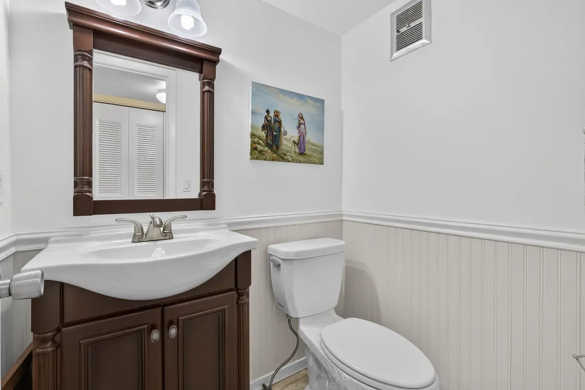 guest bath at 414 Windsor R, West Palm Beach