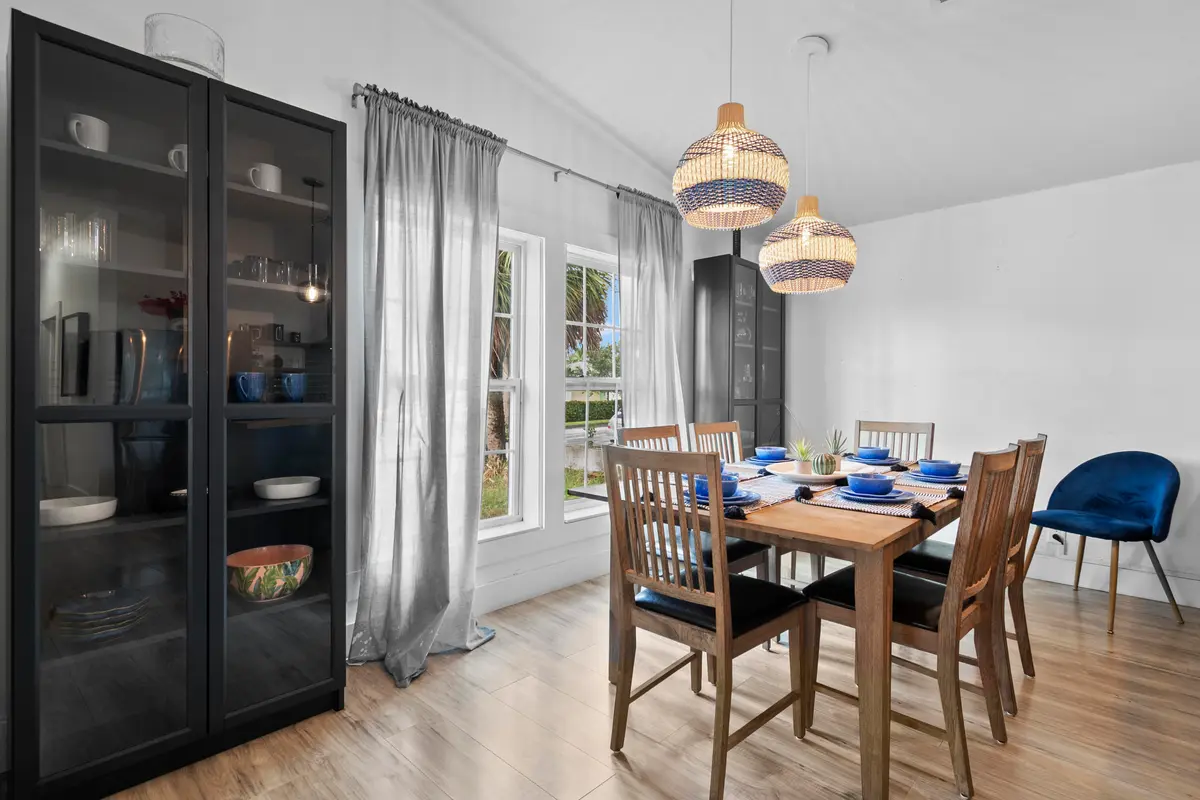 15-JLC_8309 at 807 Grant Street, West Palm Beach