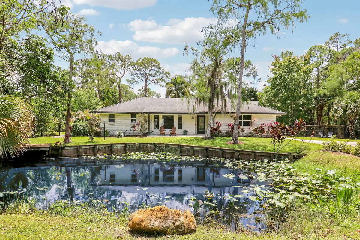 Front yard at 8352 N 154th Ct Road, Palm Beach Gardens