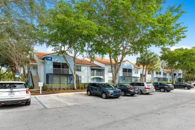 3111 Clint Moore Road 104, Boca Raton – Condominium for sale