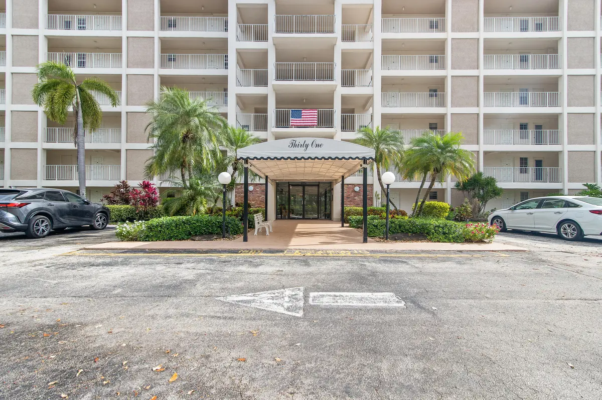 _dsc4006 at 2901 S Palm Aire Drive 501, Pompano Beach