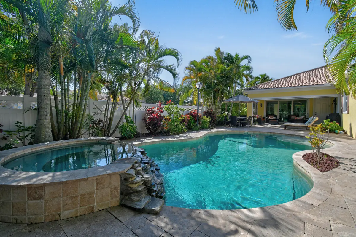 149SanRemoDr(55) at 149 San Remo Drive, Jupiter