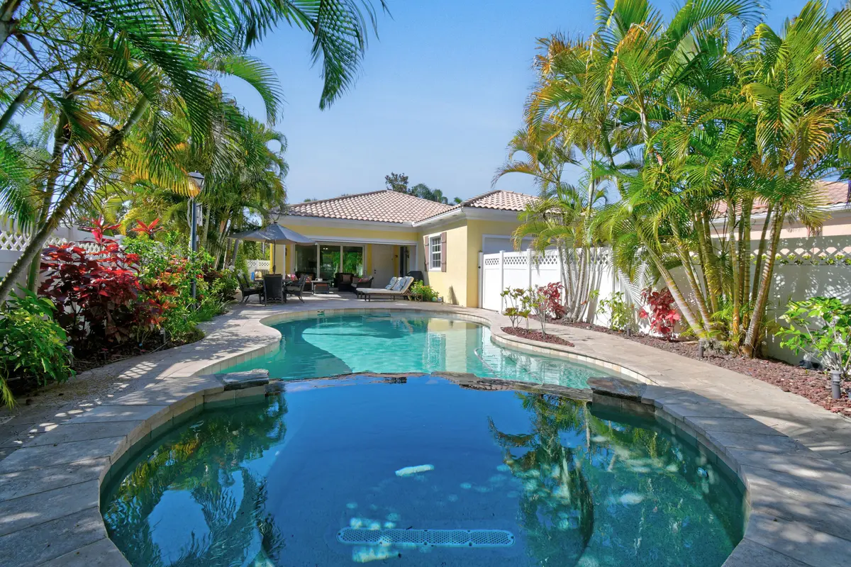 149SanRemoDr(56) at 149 San Remo Drive, Jupiter