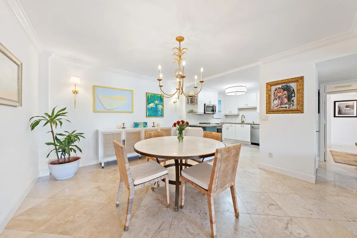 170 N Ocean Blvd 210-5 at 170 N Ocean Boulevard 210, Palm Beach