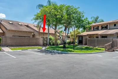 2132 SW 82nd Avenue 2132, Davie – sold