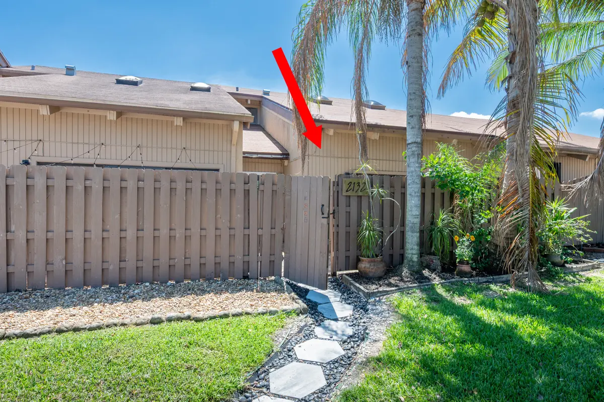 2132-4 at 2132 SW 82nd Avenue 2132, Davie