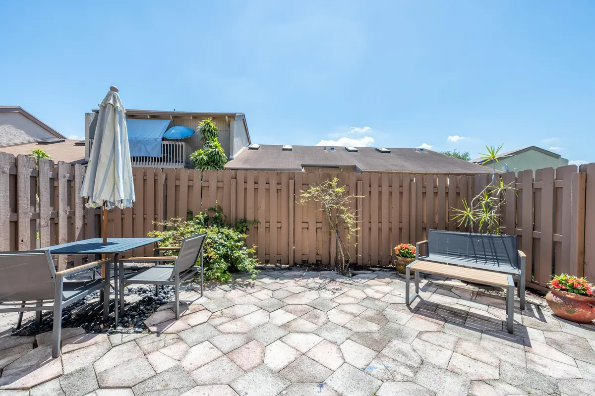 2132-21 at 2132 SW 82nd Avenue 2132, Davie