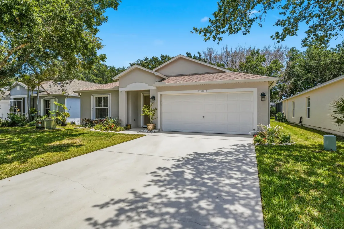 1013 13th Square-87 at 1013 E 13th Square, Vero Beach