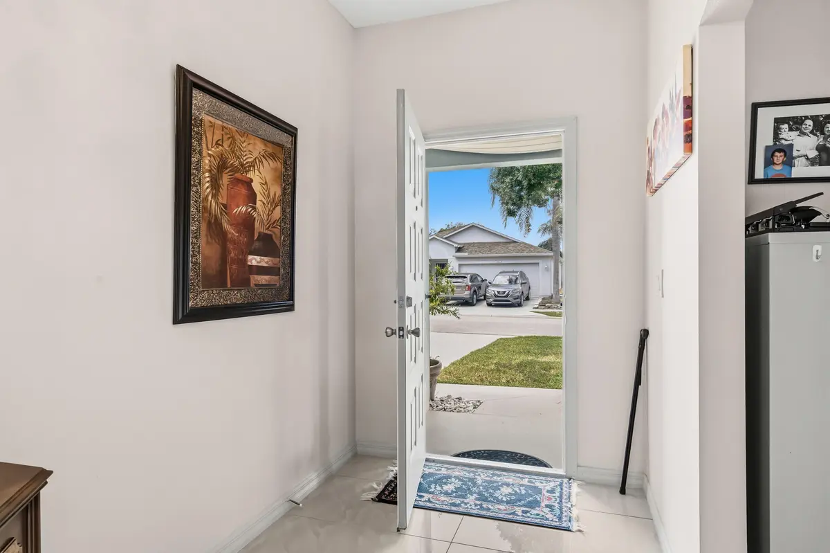 1013 13th Square-501 at 1013 E 13th Square, Vero Beach