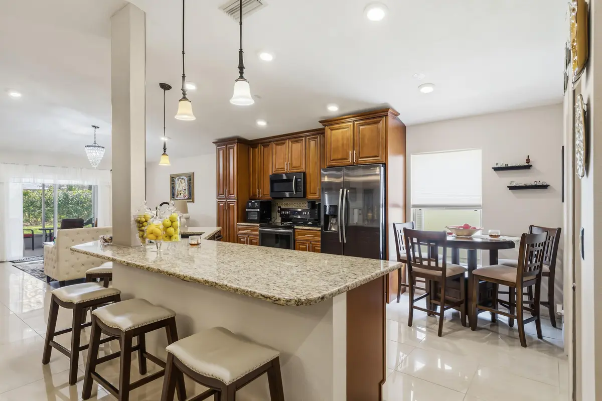 1013 13th Square-550 at 1013 E 13th Square, Vero Beach