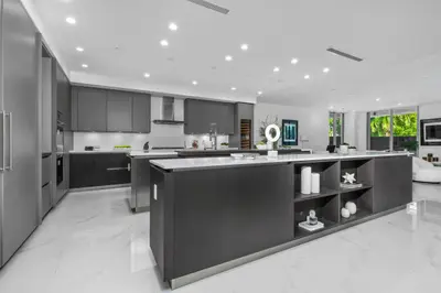 495 E Royal Palm Road 201, Boca Raton – Condominium for rent