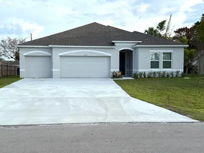 1070 SW Versailles Avenue, Port St. Lucie – sold