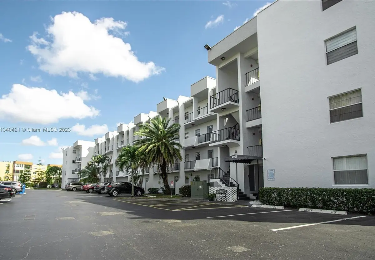 8c8c5158bcb2a47ba1eb3019e48c64ac-cc_ft_1 at 2998 Sunrise Lakes Drive 116, Sunrise