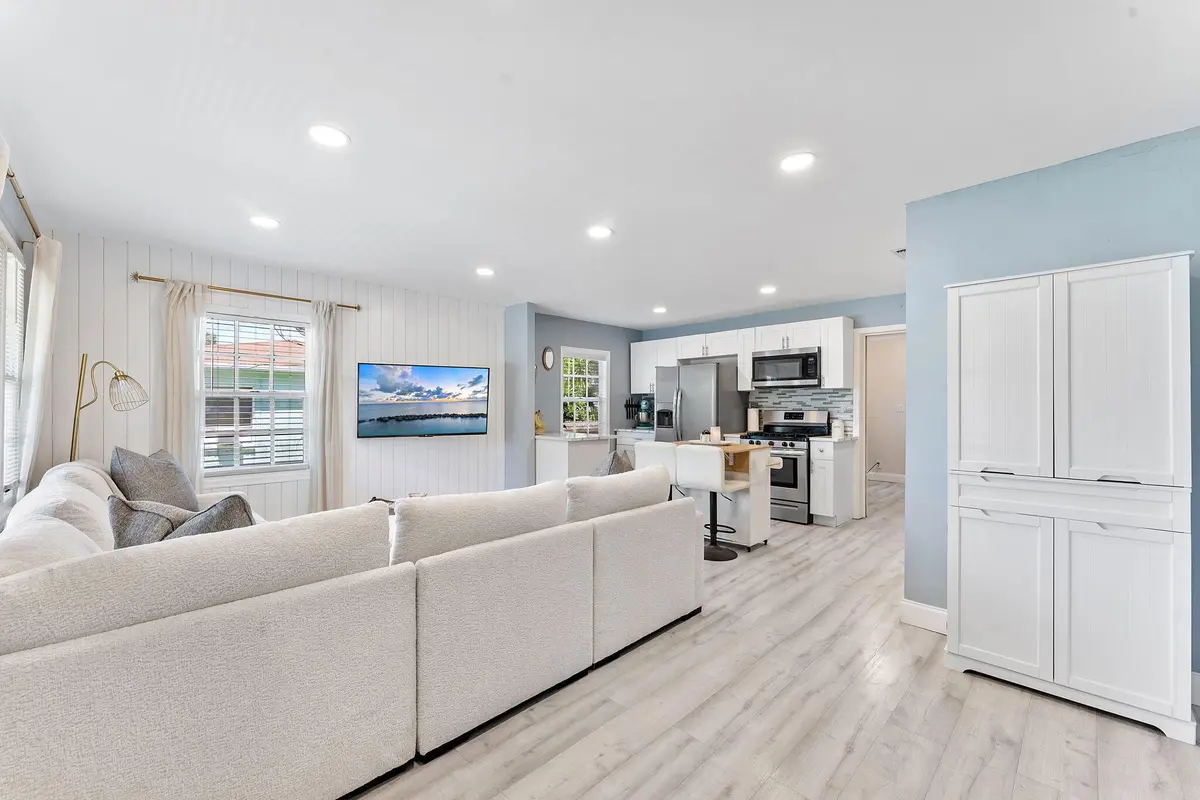 Living Area at 961 32nd Street, West Palm Beach
