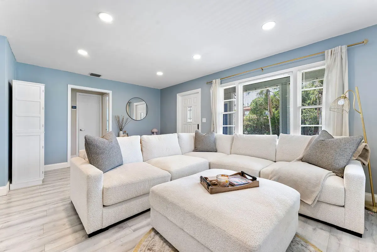 Living Area at 961 32nd Street, West Palm Beach