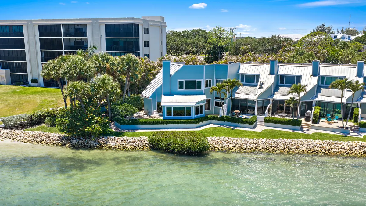 Rear at 19932 Scrimshaw Way, Jupiter