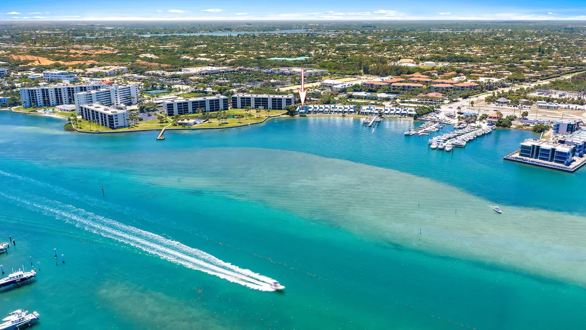 Location at 19932 Scrimshaw Way, Jupiter