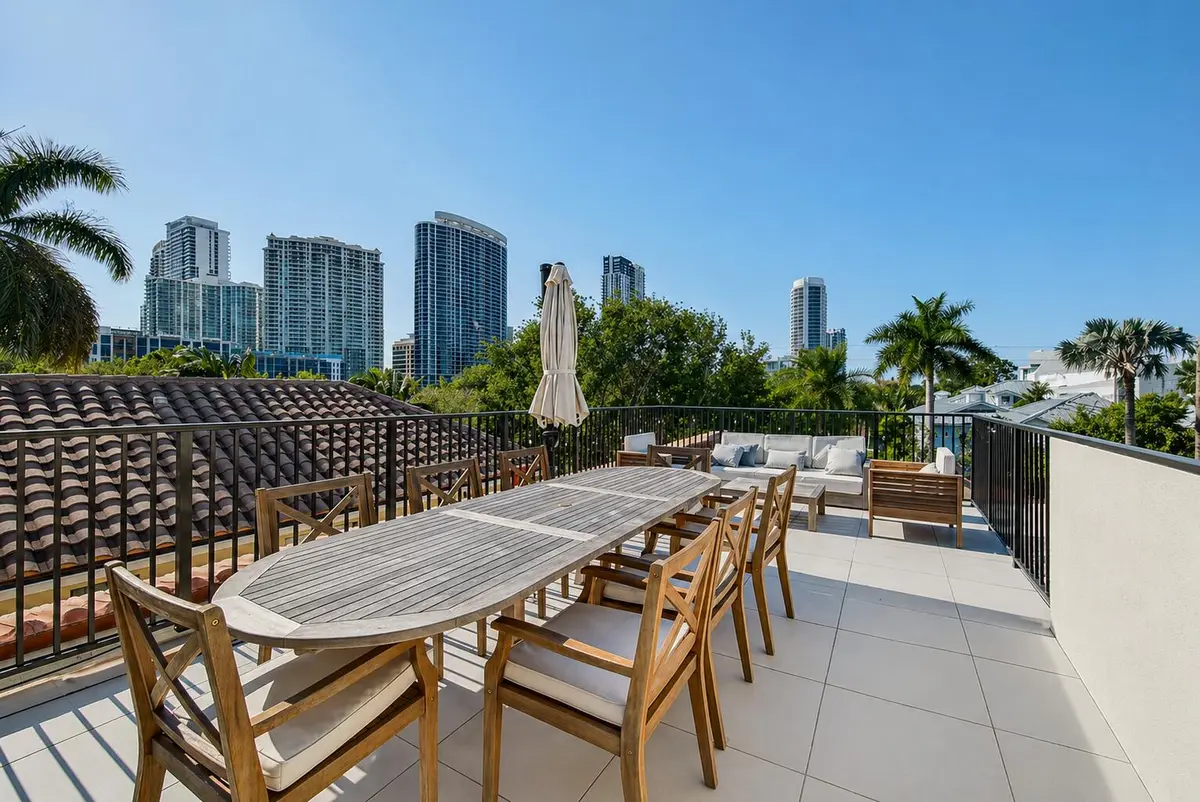 e5b1cd9b-d730-41af-aeb5-e6f72e3f321e at 804 N Rio Vista Boulevard, Fort Lauderdale