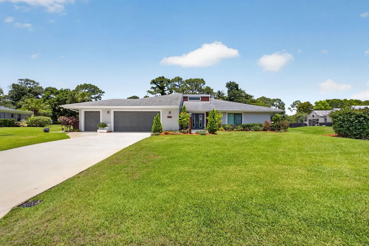 3-web-or-mls-5D1A9291 at 13315 Saffron Circle, Palm Beach Gardens