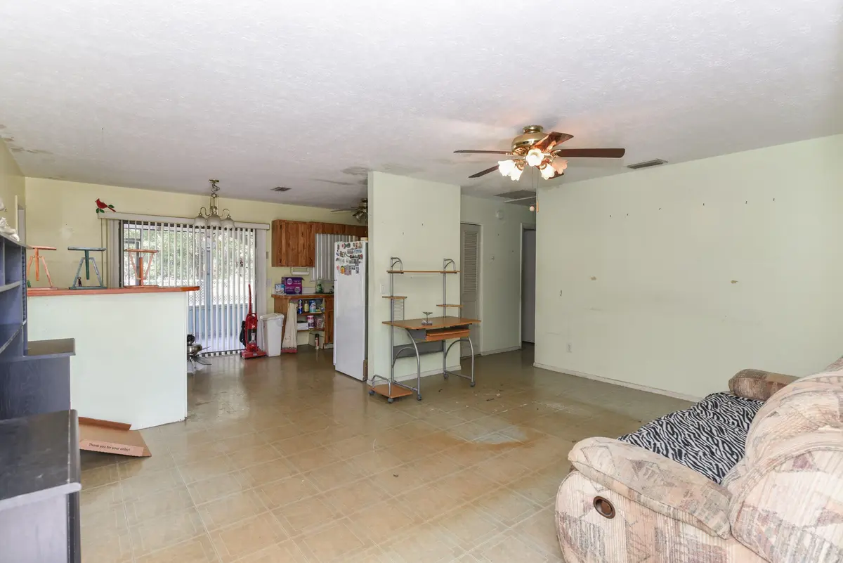 003-004-915 SW John-3000x2003 at 915 SW John Maccormack Terrace, Port St. Lucie