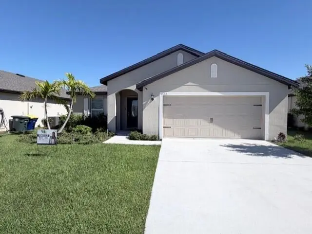 front house at 1522 Merriment Way Way, Fort Pierce