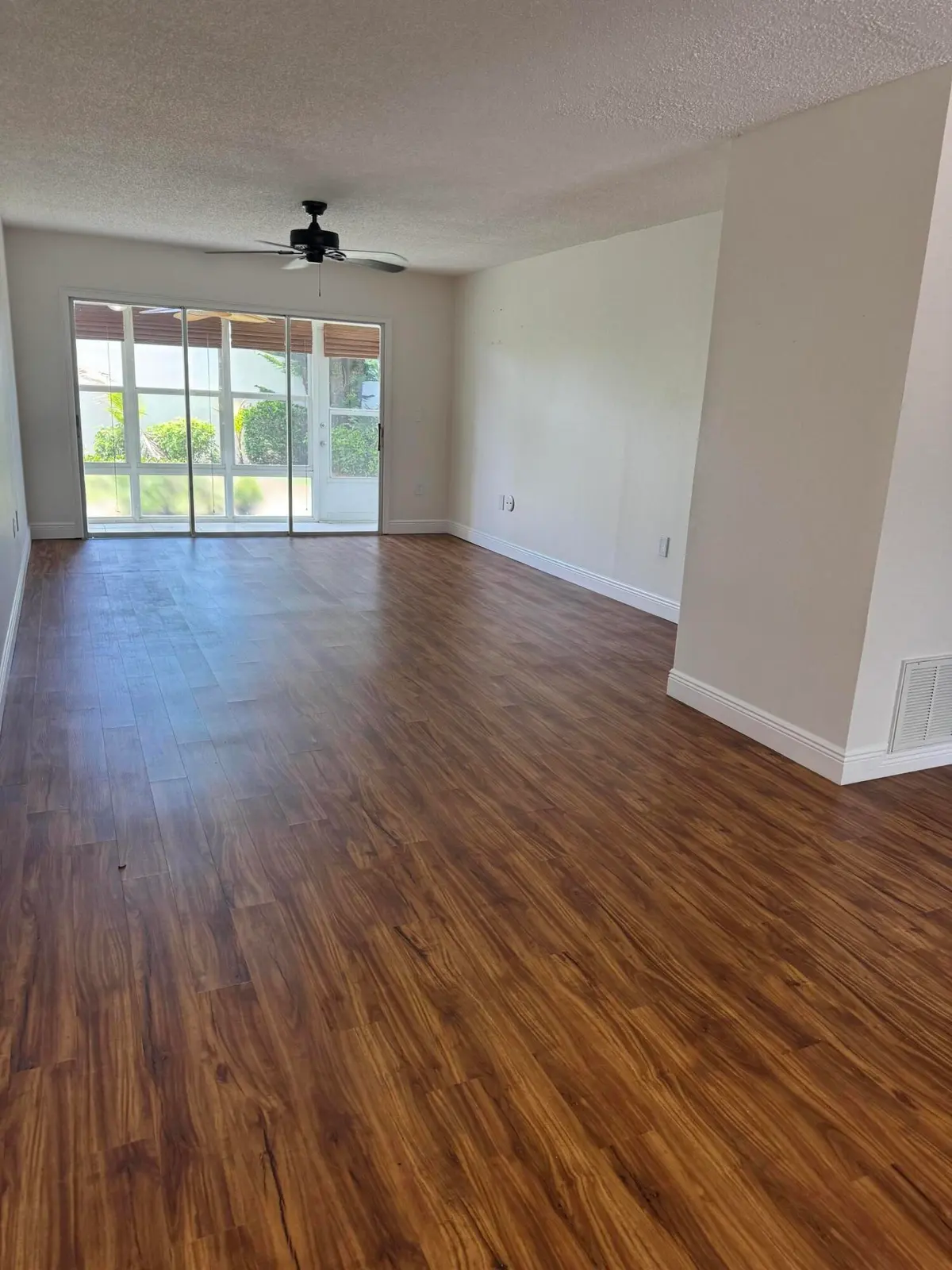 IMG_1275 at 2800 Indian River Boulevard 4r, Vero Beach