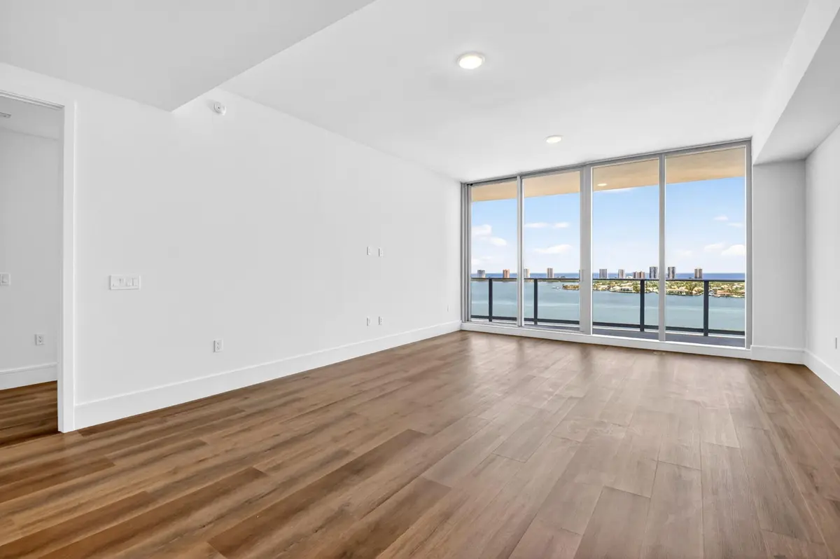 Living area at 220 Lake Shore Drive 1808, West Palm Beach