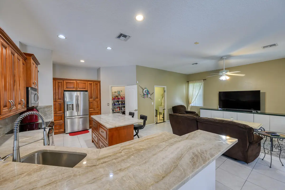 w32 at 10370 NW 14th Place, Coral Springs