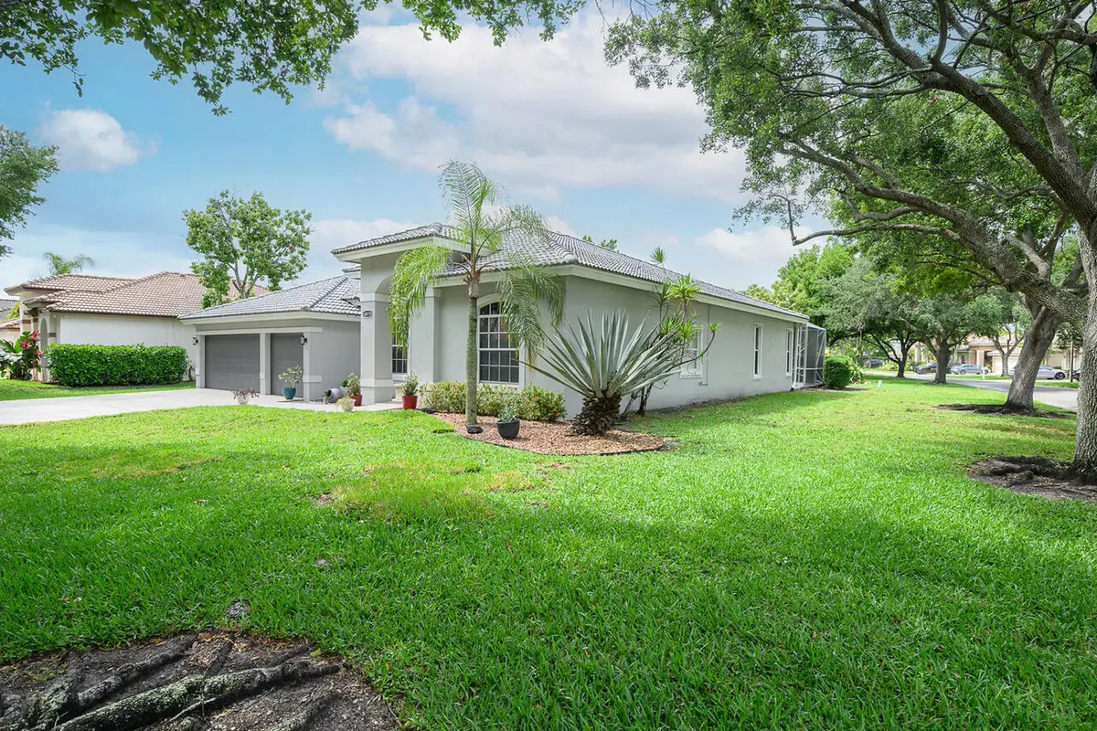 w2 at 10370 NW 14th Place, Coral Springs