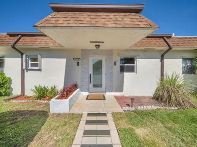 417 SW Natura Avenue B, Deerfield Beach – Villa for sale